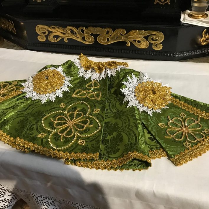 Šaty pro Pražské Jezulátko - Marie Zelená